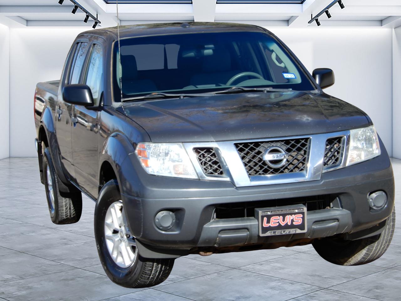 Nissan Frontier 4WD Crew Cab SWB Auto SV 2015