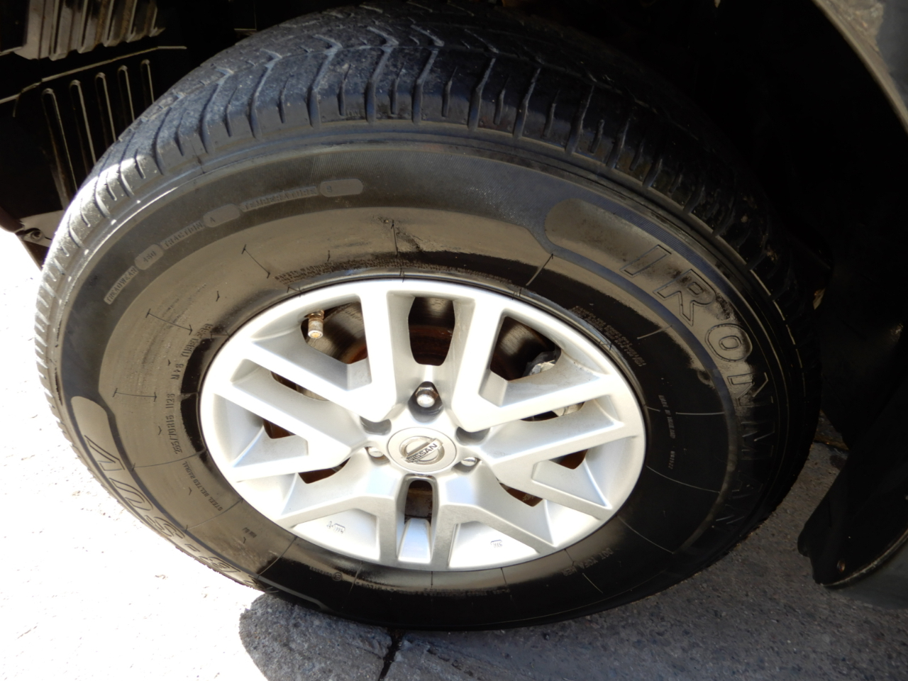 Nissan Frontier 4WD Crew Cab SWB Auto SV 2015