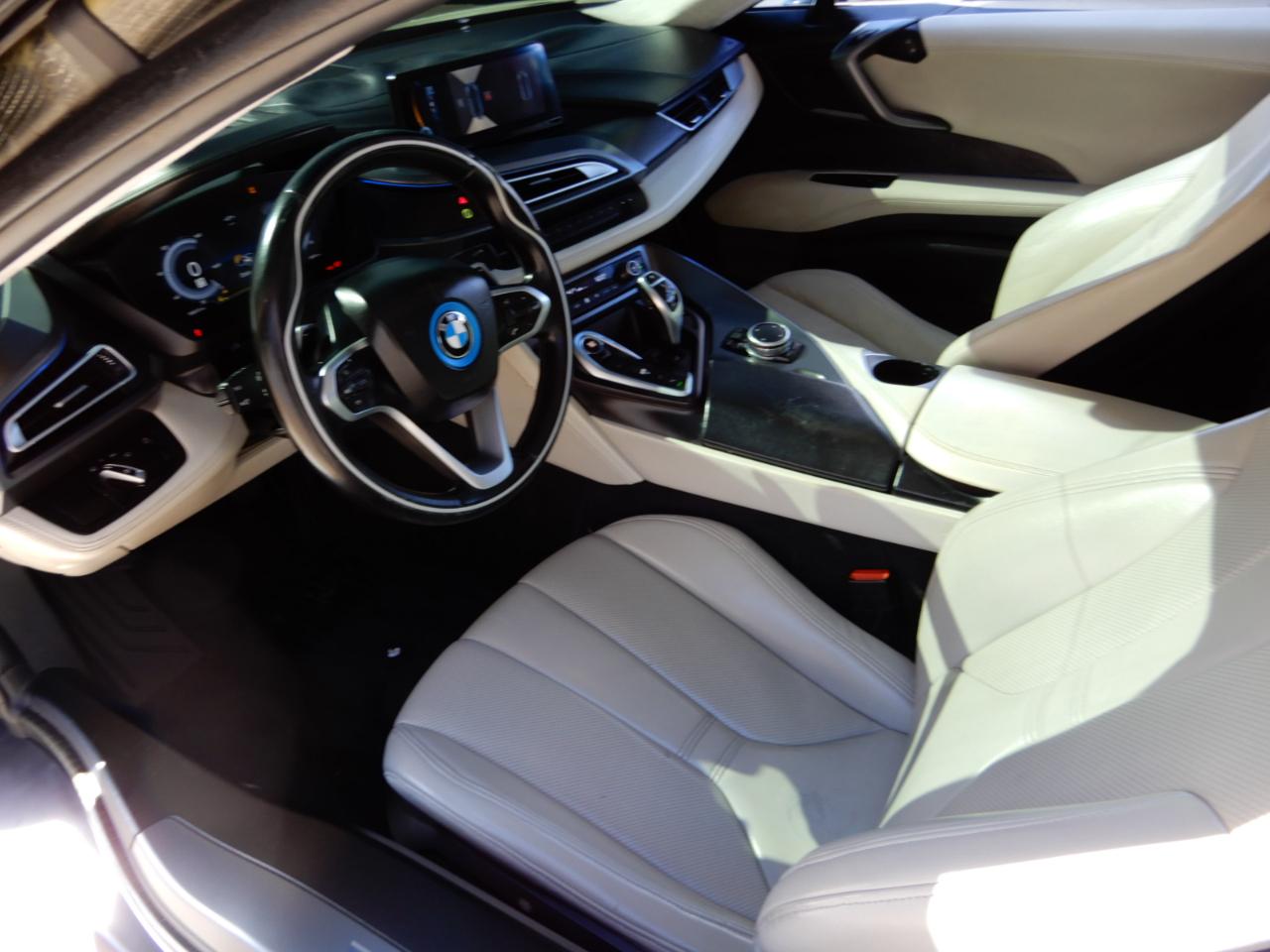 BMW i8 2dr Cpe 2016