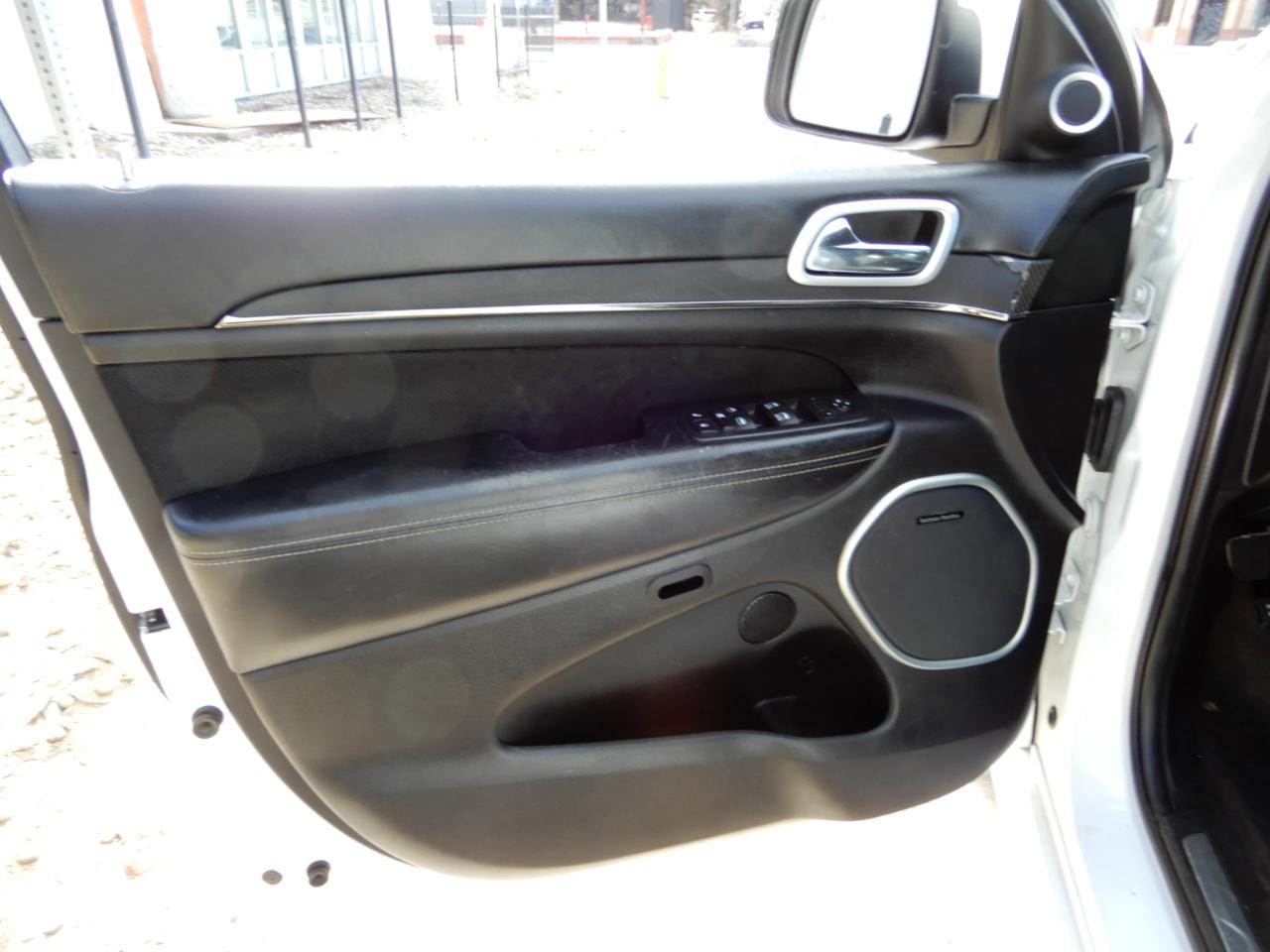 Jeep Grand Cherokee 4WD 4dr SRT Night 2016