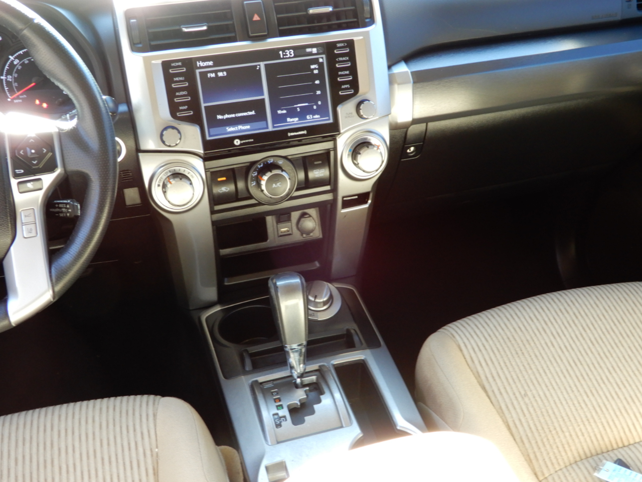 Toyota 4Runner SR5 4WD (Natl) 2022