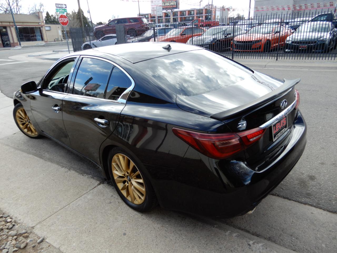 Infiniti Q50 3.0t LUXE RWD 2021