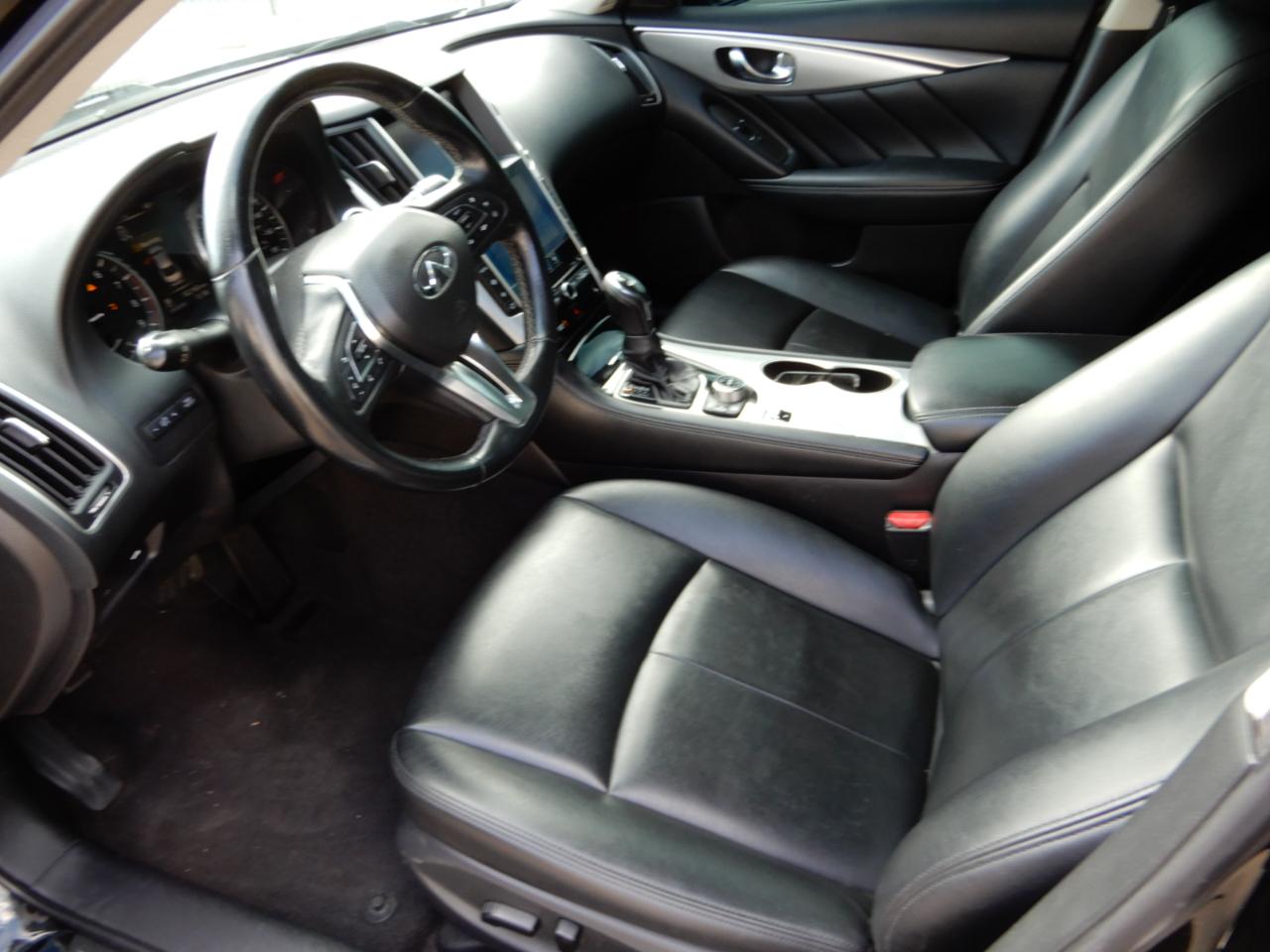 Infiniti Q50 3.0t LUXE RWD 2021