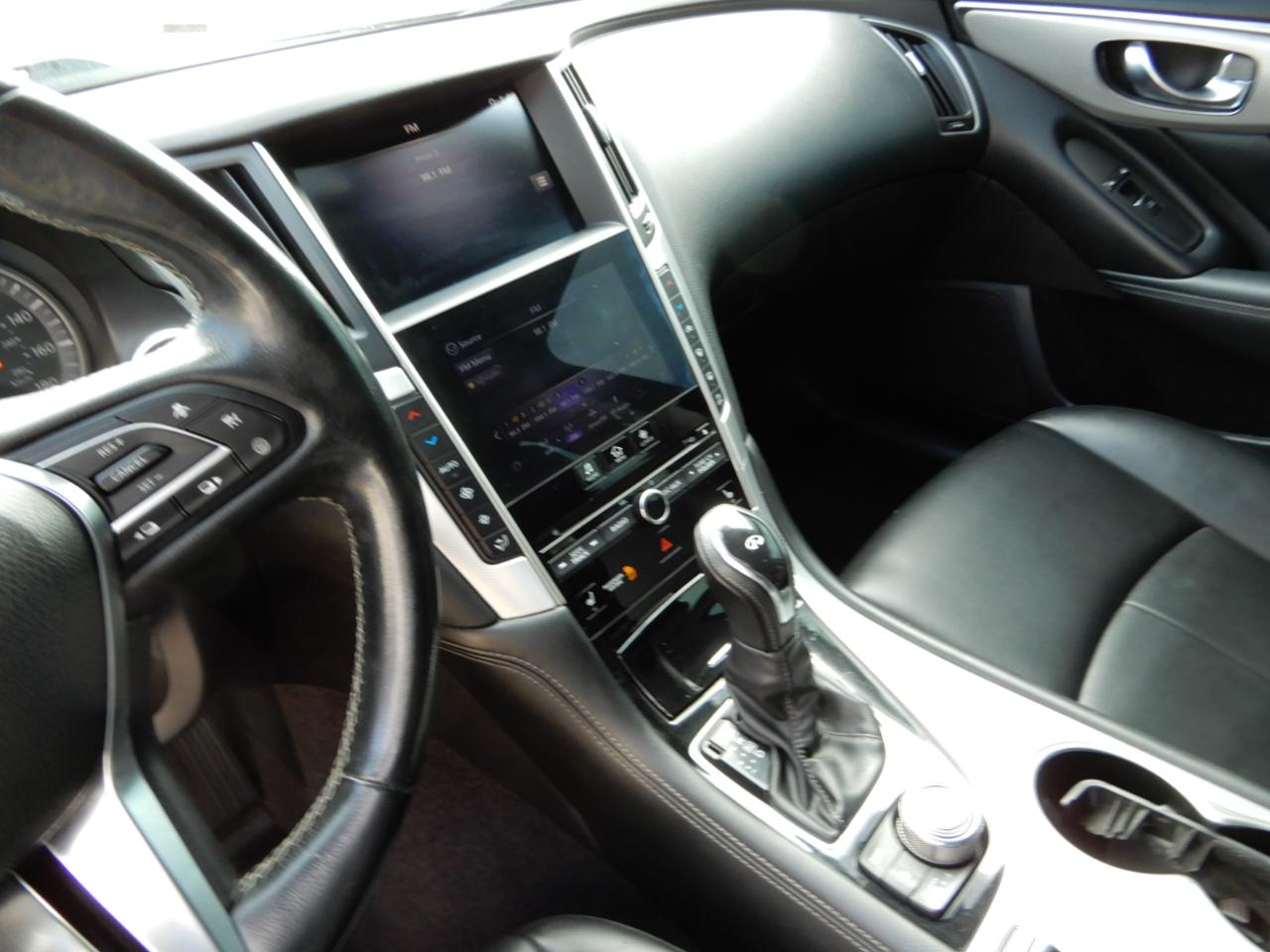 Infiniti Q50 3.0t LUXE RWD 2021