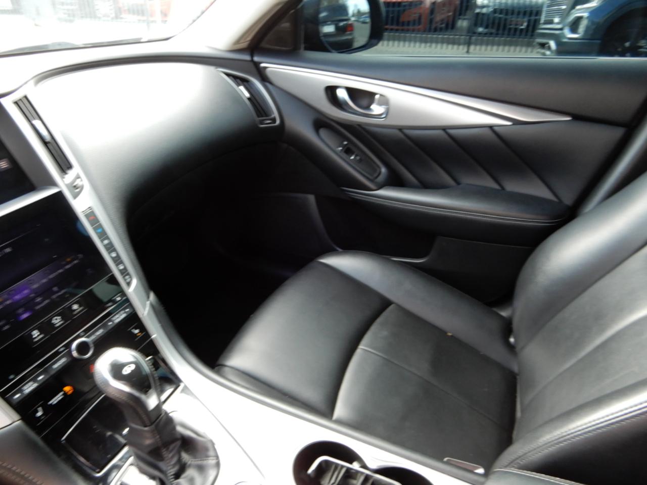 Infiniti Q50 3.0t LUXE RWD 2021