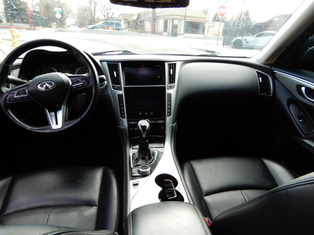 Infiniti Q50 3.0t LUXE RWD 2021