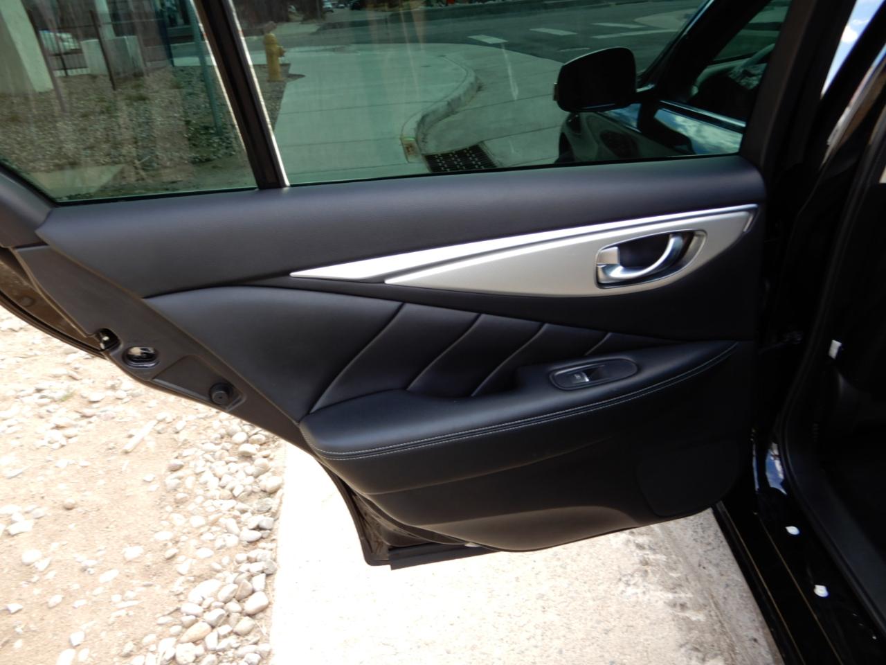 Infiniti Q50 3.0t LUXE RWD 2021