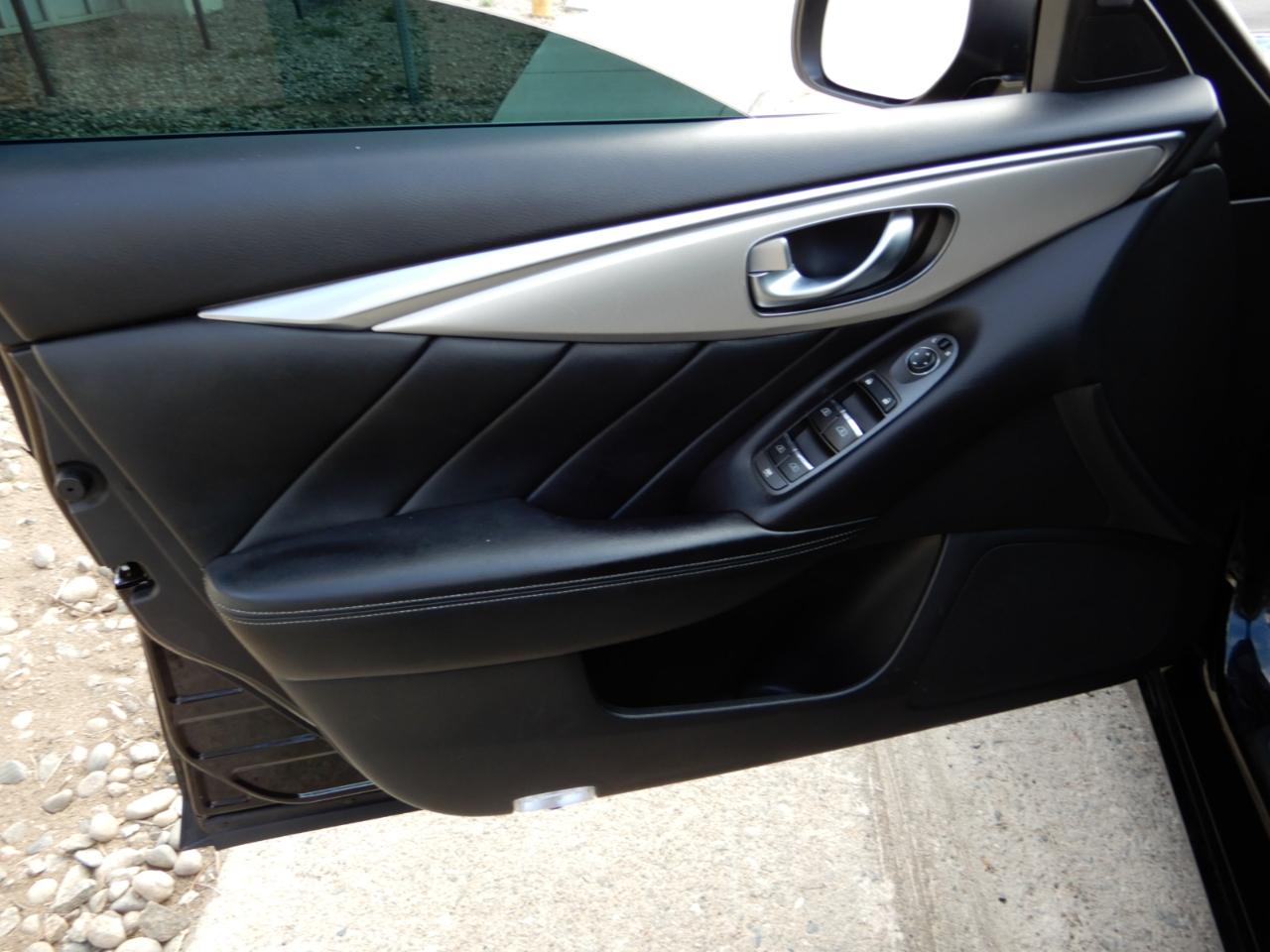 Infiniti Q50 3.0t LUXE RWD 2021