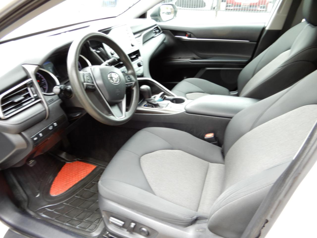 Toyota Camry LE Auto (Natl) 2022