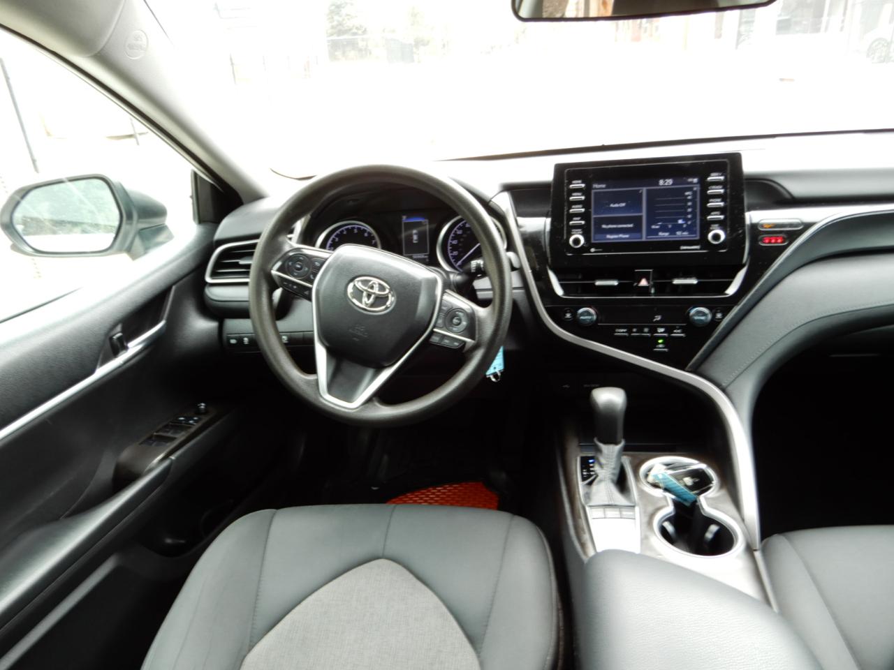 Toyota Camry LE Auto (Natl) 2022