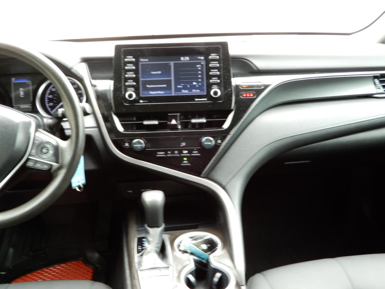 Toyota Camry LE Auto (Natl) 2022