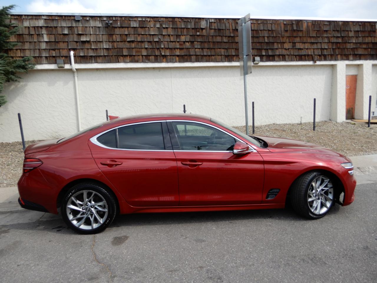 Genesis G70 2.0T RWD 2022
