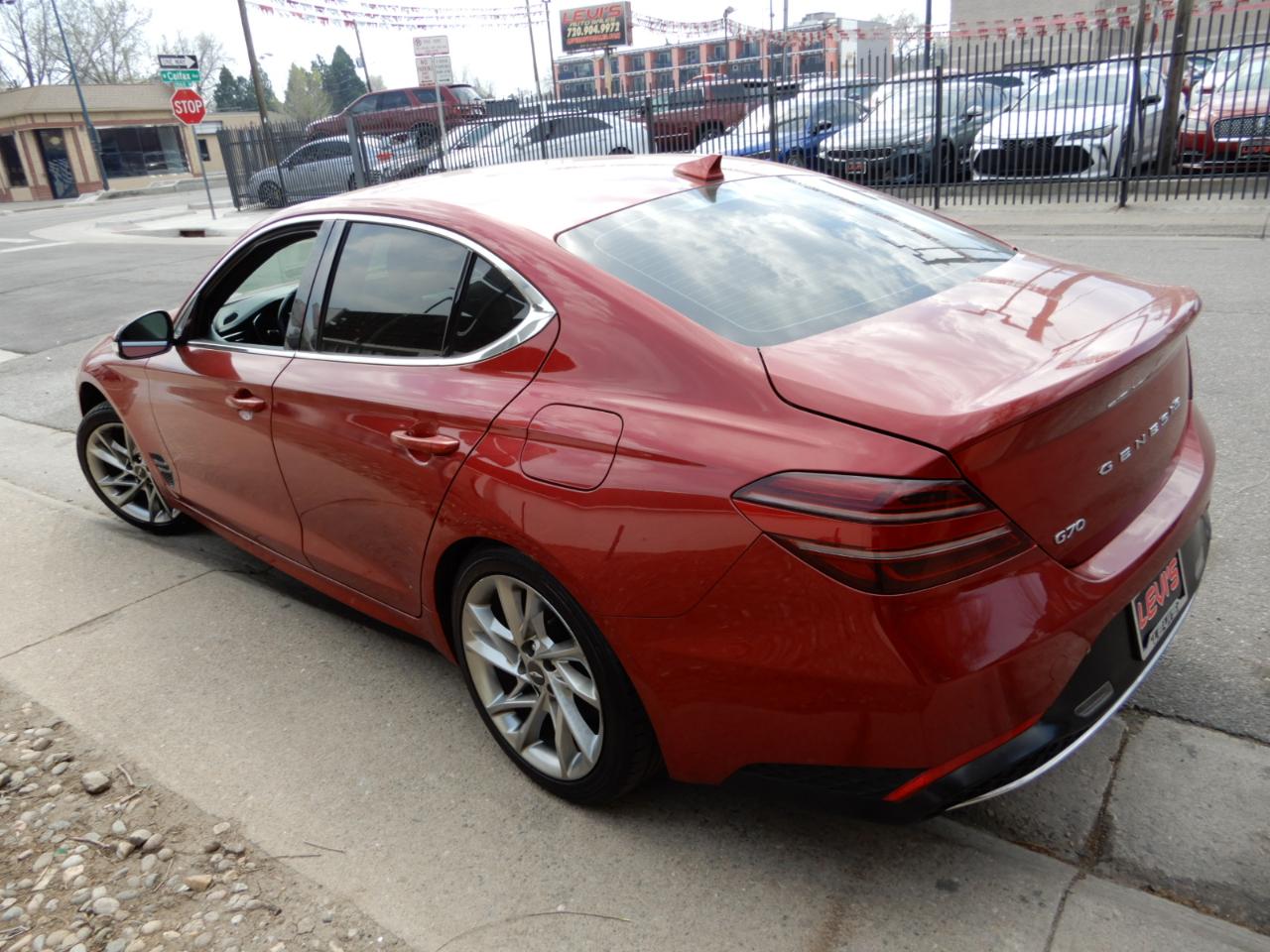 Genesis G70 2.0T RWD 2022