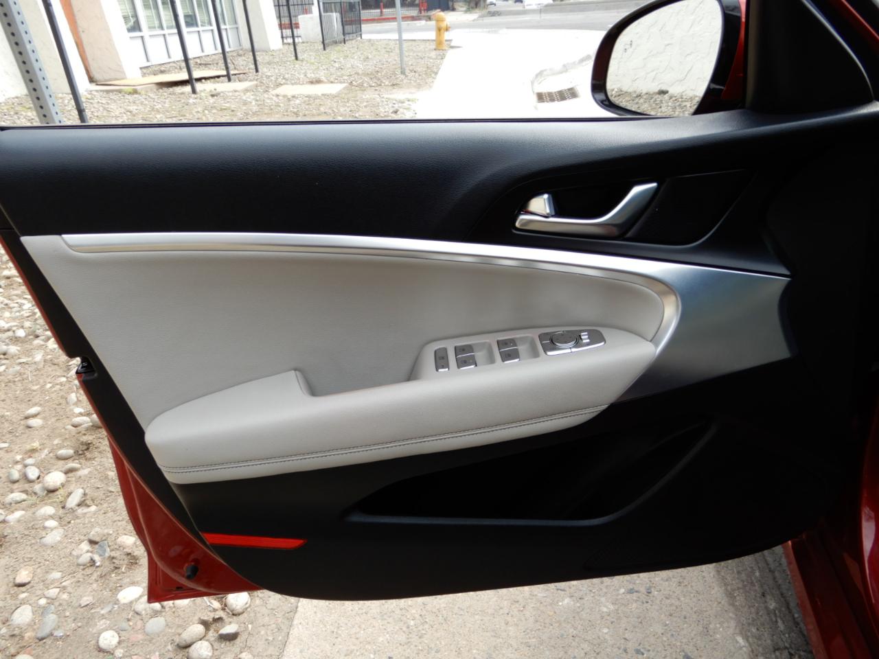 Genesis G70 2.0T RWD 2022