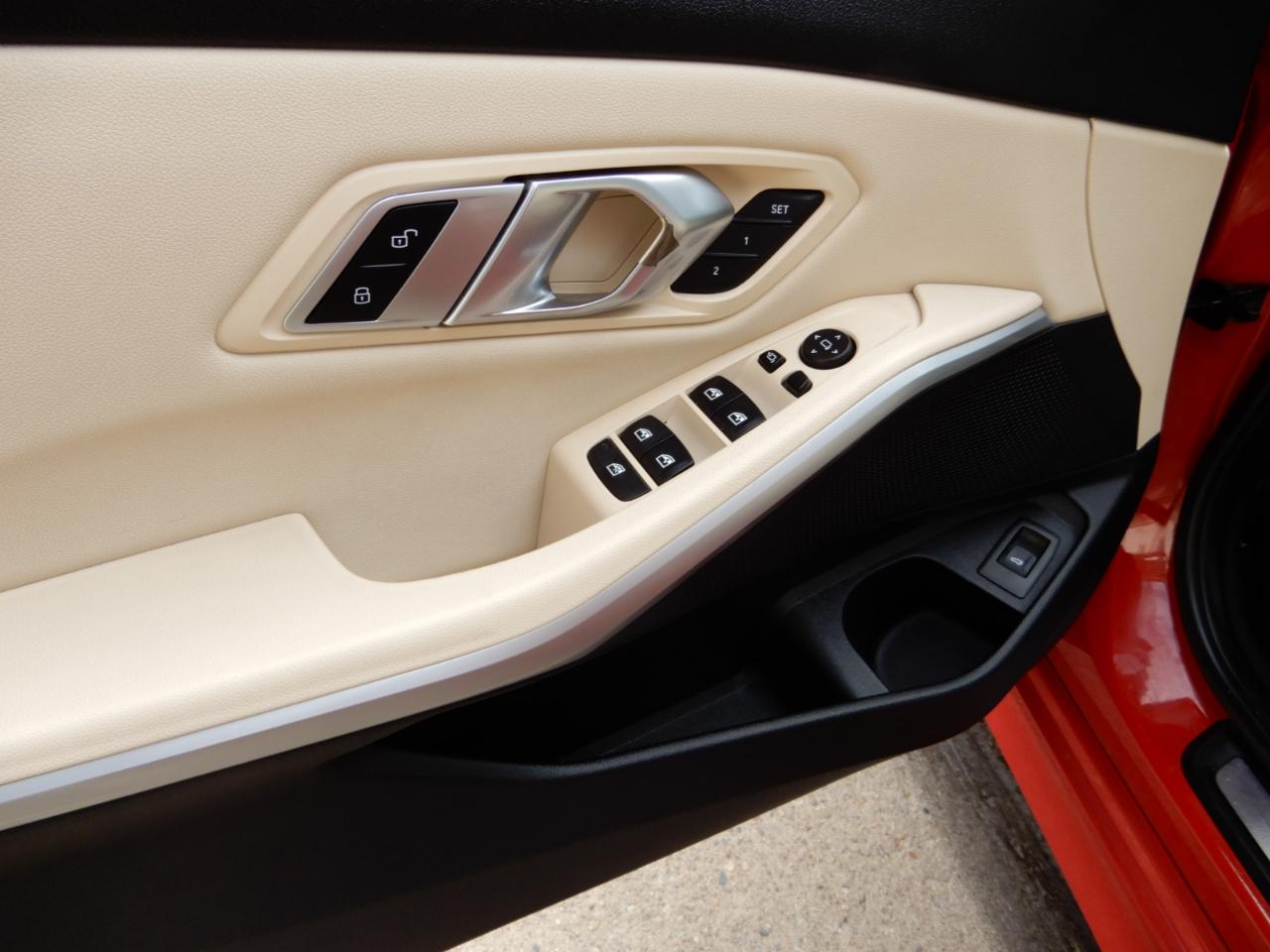 BMW 3 Series 330i xDrive Sedan 2020