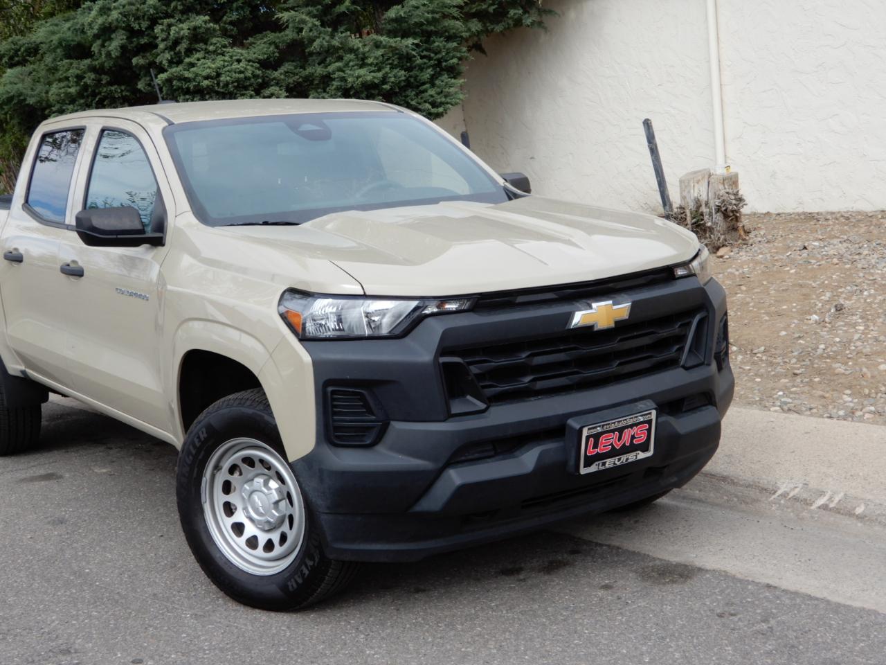 Chevrolet Colorado 4WD Crew Cab WT 2023