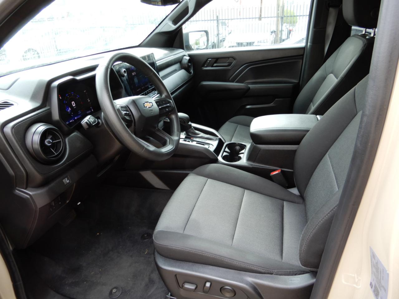 Chevrolet Colorado 4WD Crew Cab WT 2023