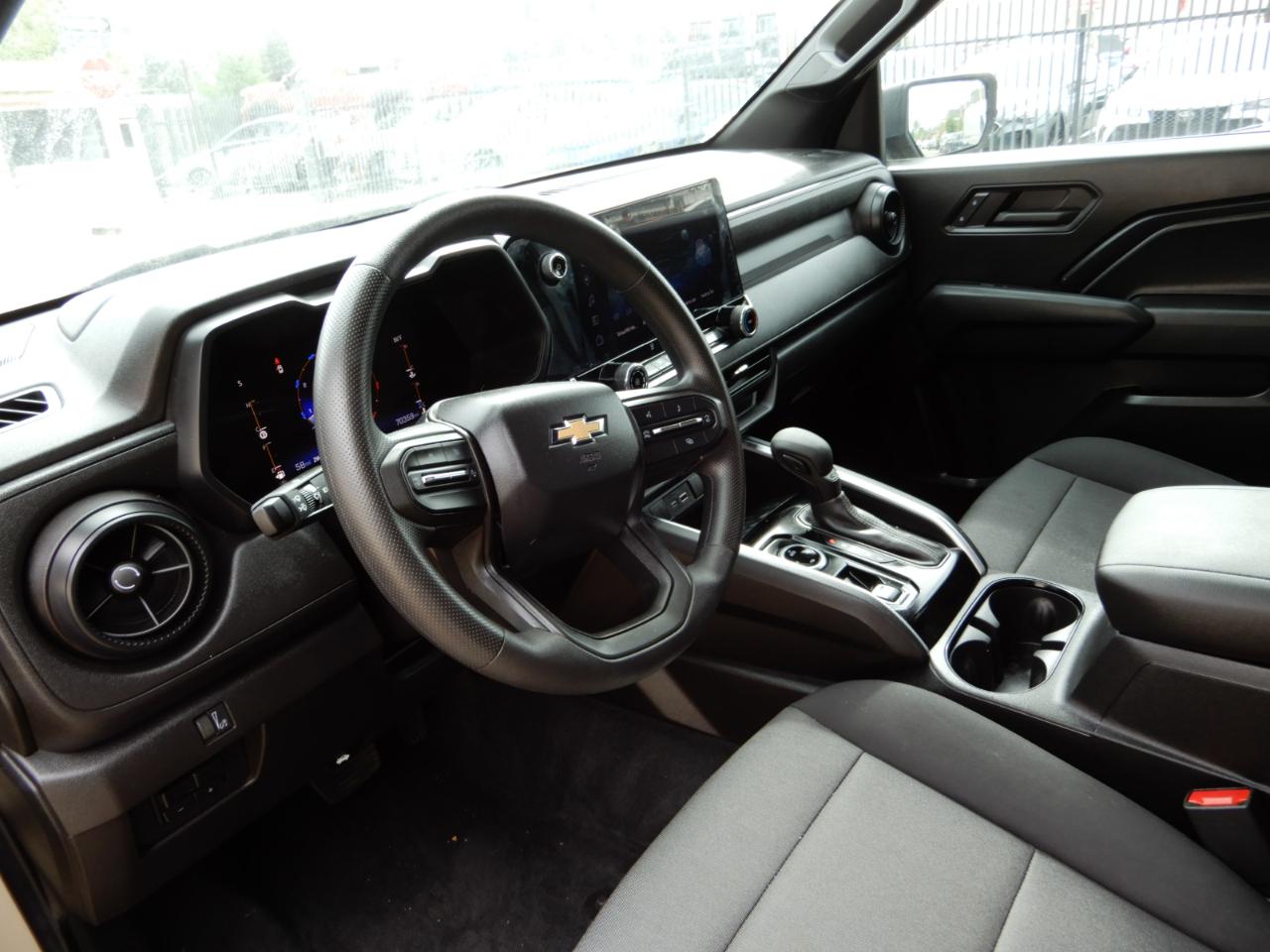 Chevrolet Colorado 4WD Crew Cab WT 2023