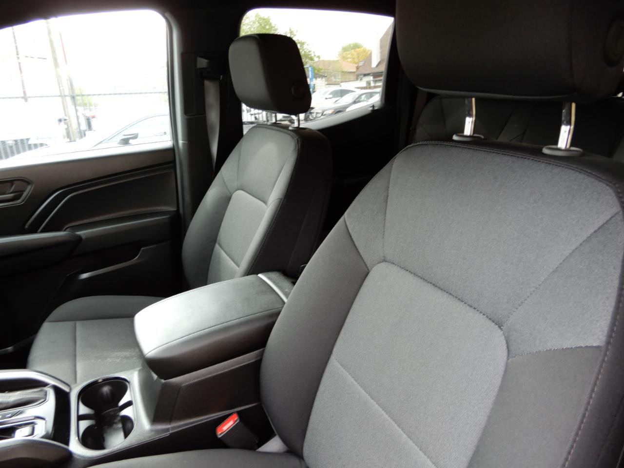 Chevrolet Colorado 4WD Crew Cab WT 2023