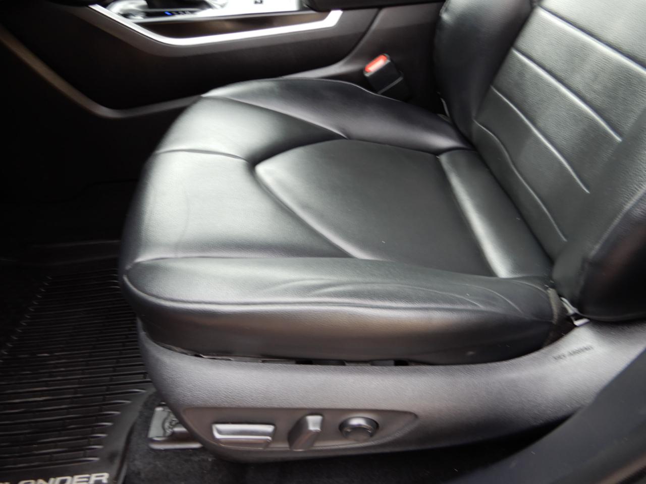 Toyota Highlander Hybrid XLE AWD (Natl) 2021