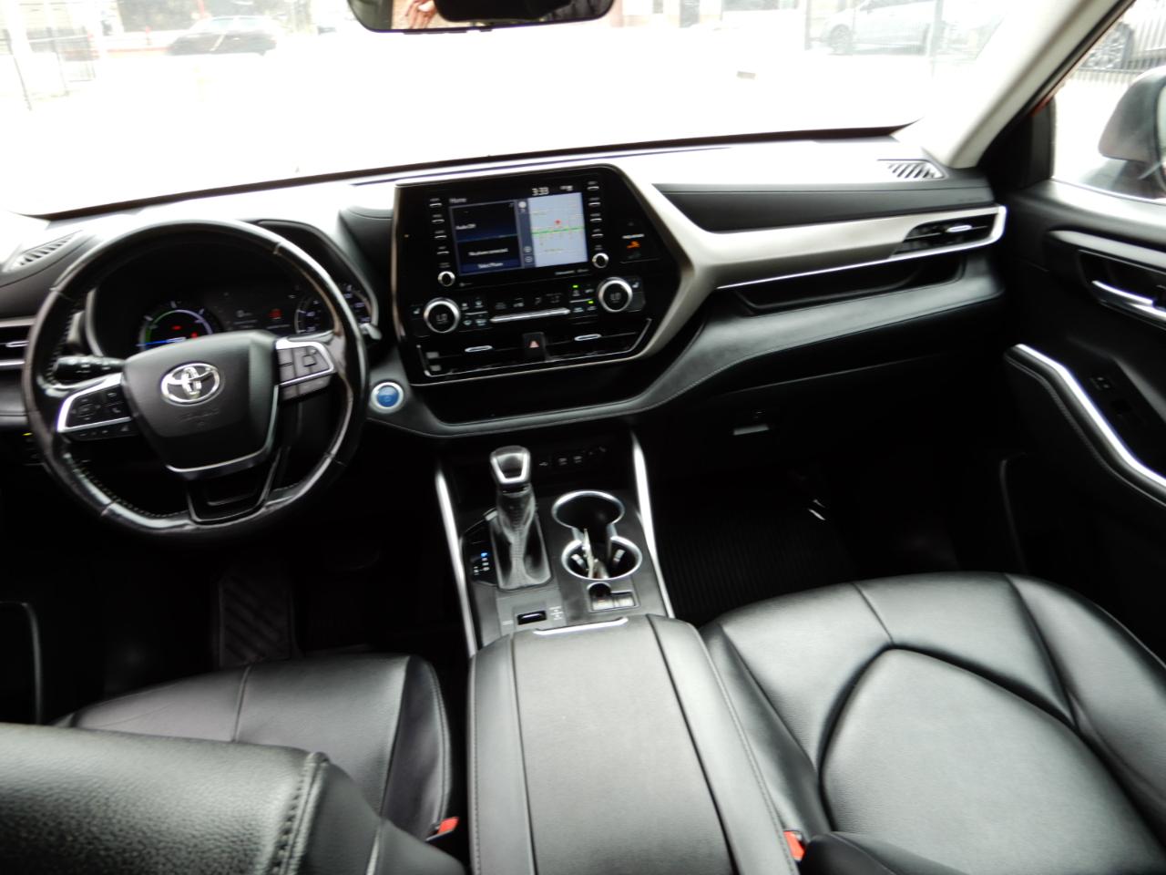 Toyota Highlander Hybrid XLE AWD (Natl) 2021