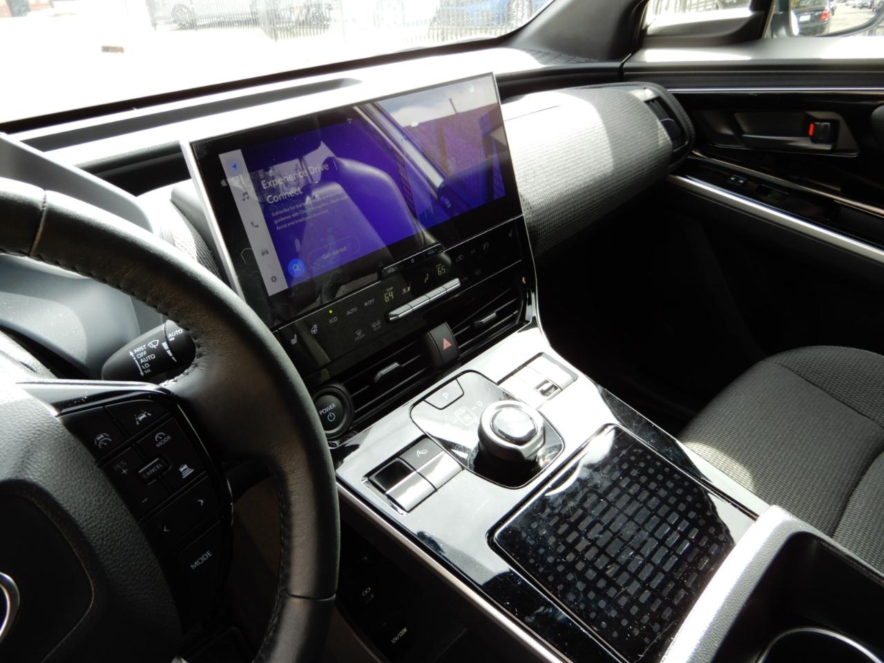 Toyota BZ4X XLE AWD (Natl) 2024