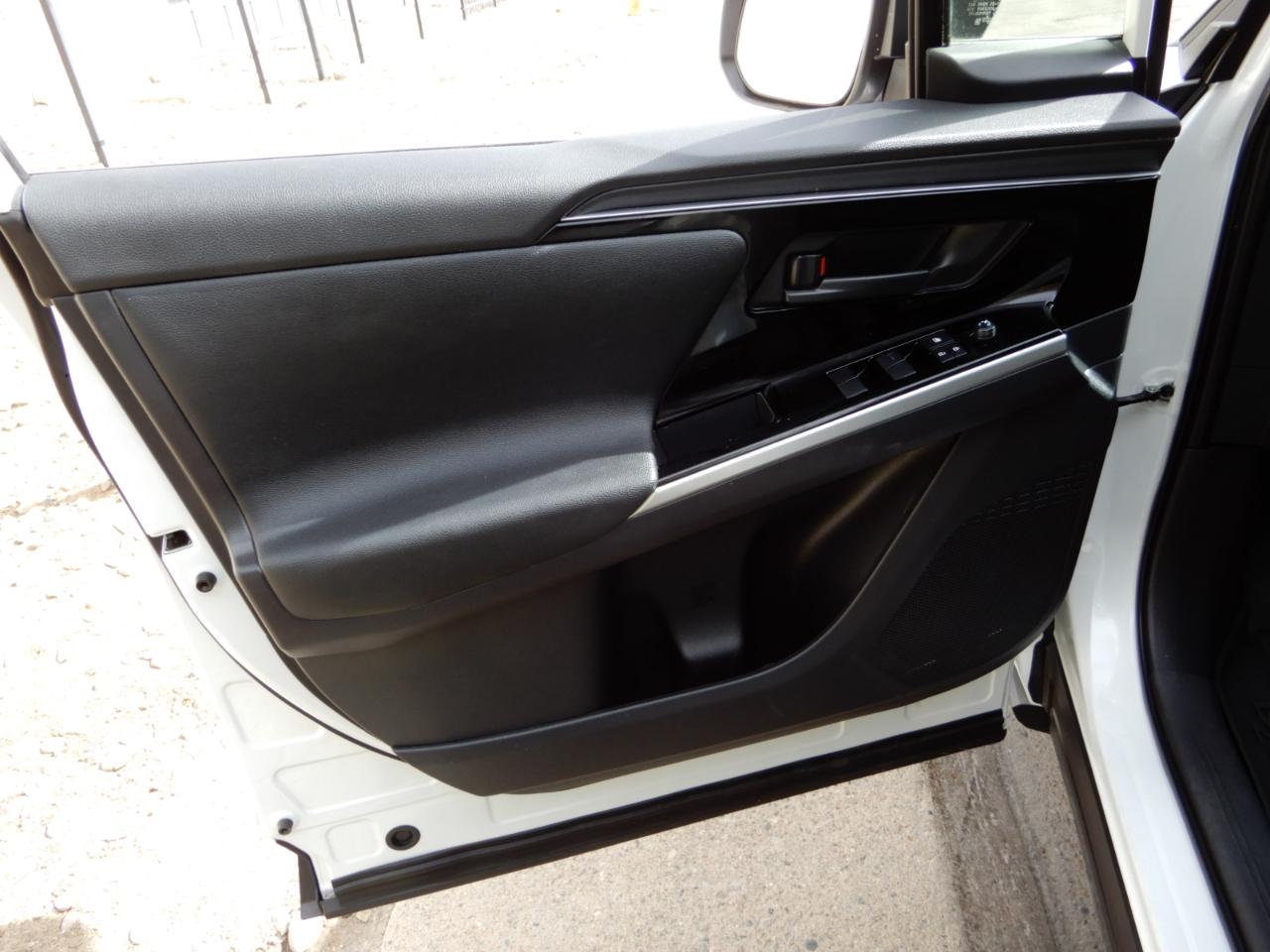 Toyota BZ4X XLE AWD (Natl) 2024