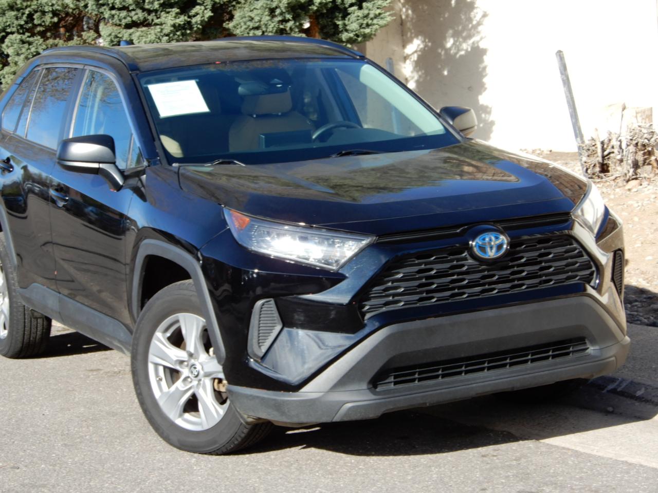 Toyota RAV4 Hybrid LE AWD (Natl) 2022