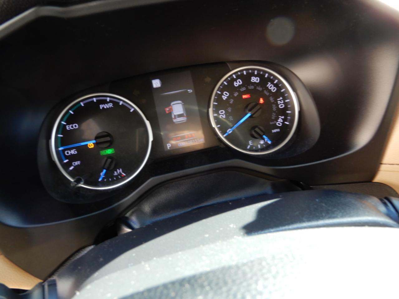 Toyota RAV4 Hybrid LE AWD (Natl) 2022