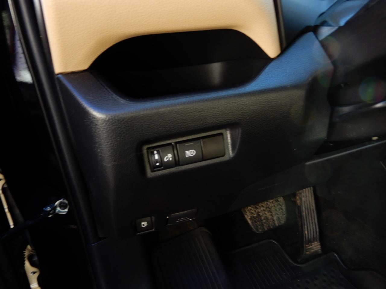 Toyota RAV4 Hybrid LE AWD (Natl) 2022