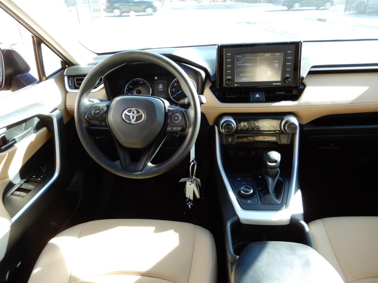 Toyota RAV4 Hybrid LE AWD (Natl) 2022