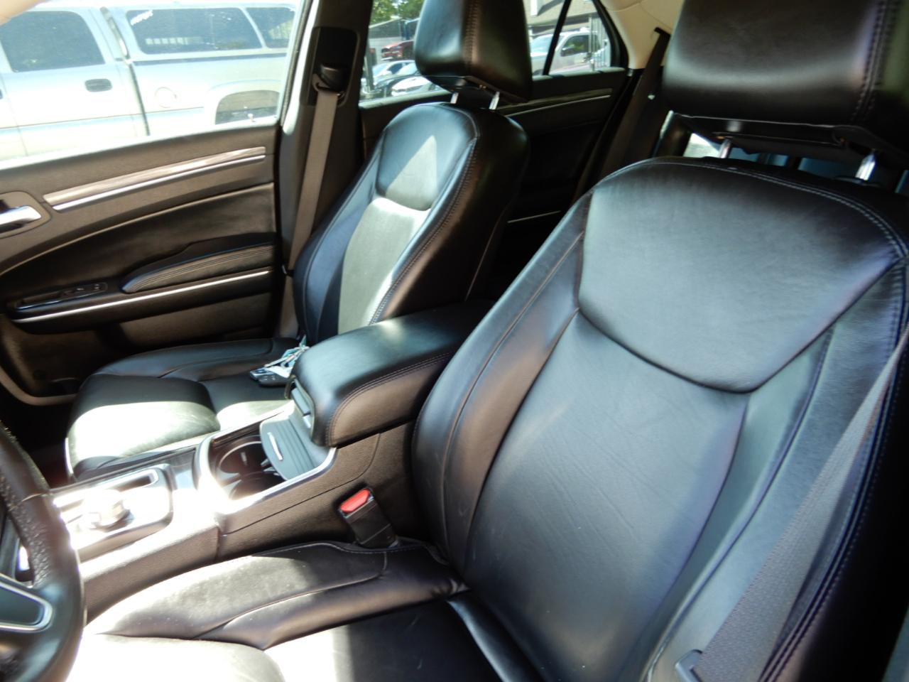 Chrysler 300 Touring L RWD 2020