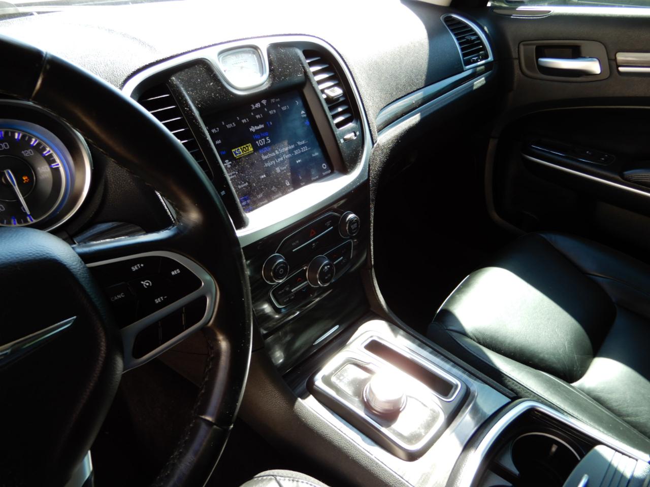 Chrysler 300 Touring L RWD 2020