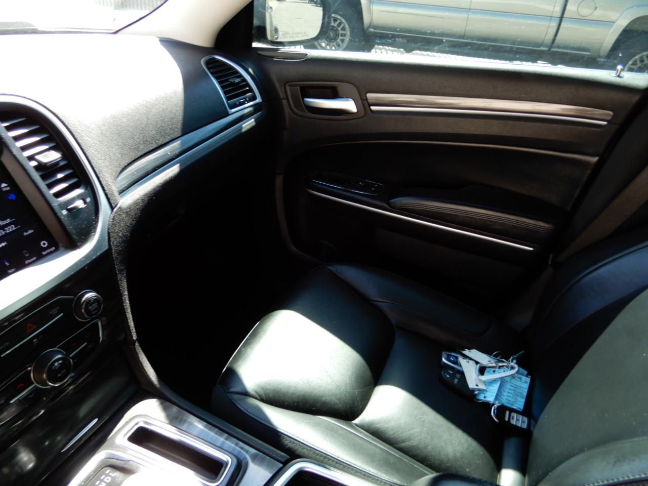 Chrysler 300 Touring L RWD 2020