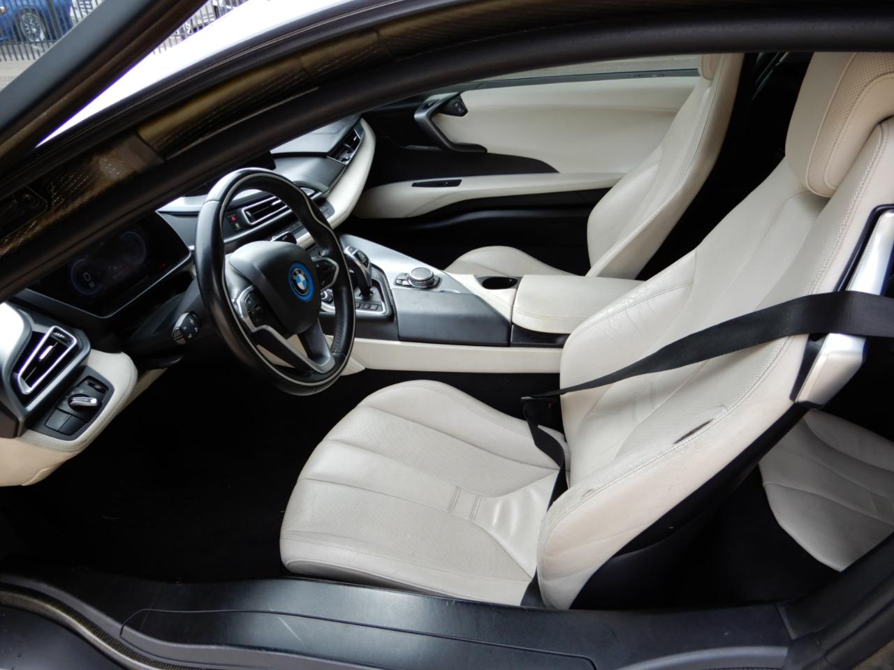 BMW i8 2dr Cpe 2016