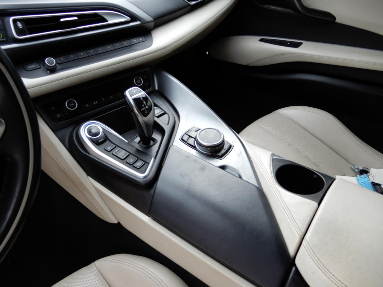 BMW i8 2dr Cpe 2016