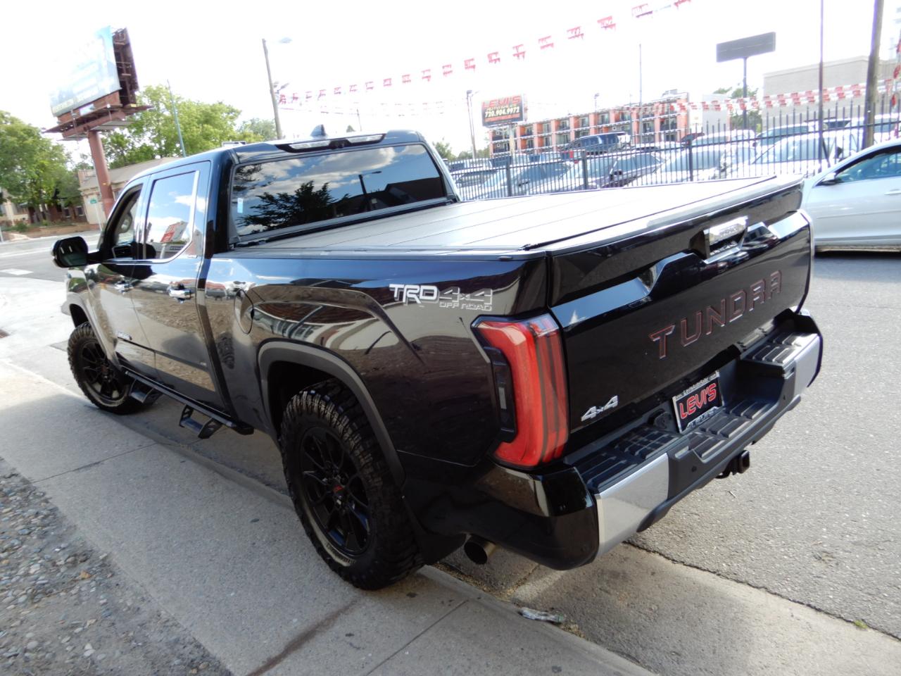 Toyota Tundra 4WD Limited CrewMax 6.5' Bed (Natl) 2023