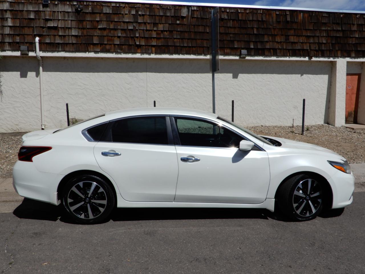 Nissan Altima 2.5 SR Sedan 2018