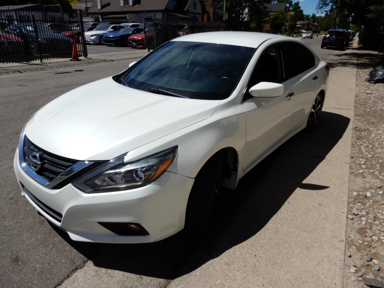 Nissan Altima 2.5 SR Sedan 2018