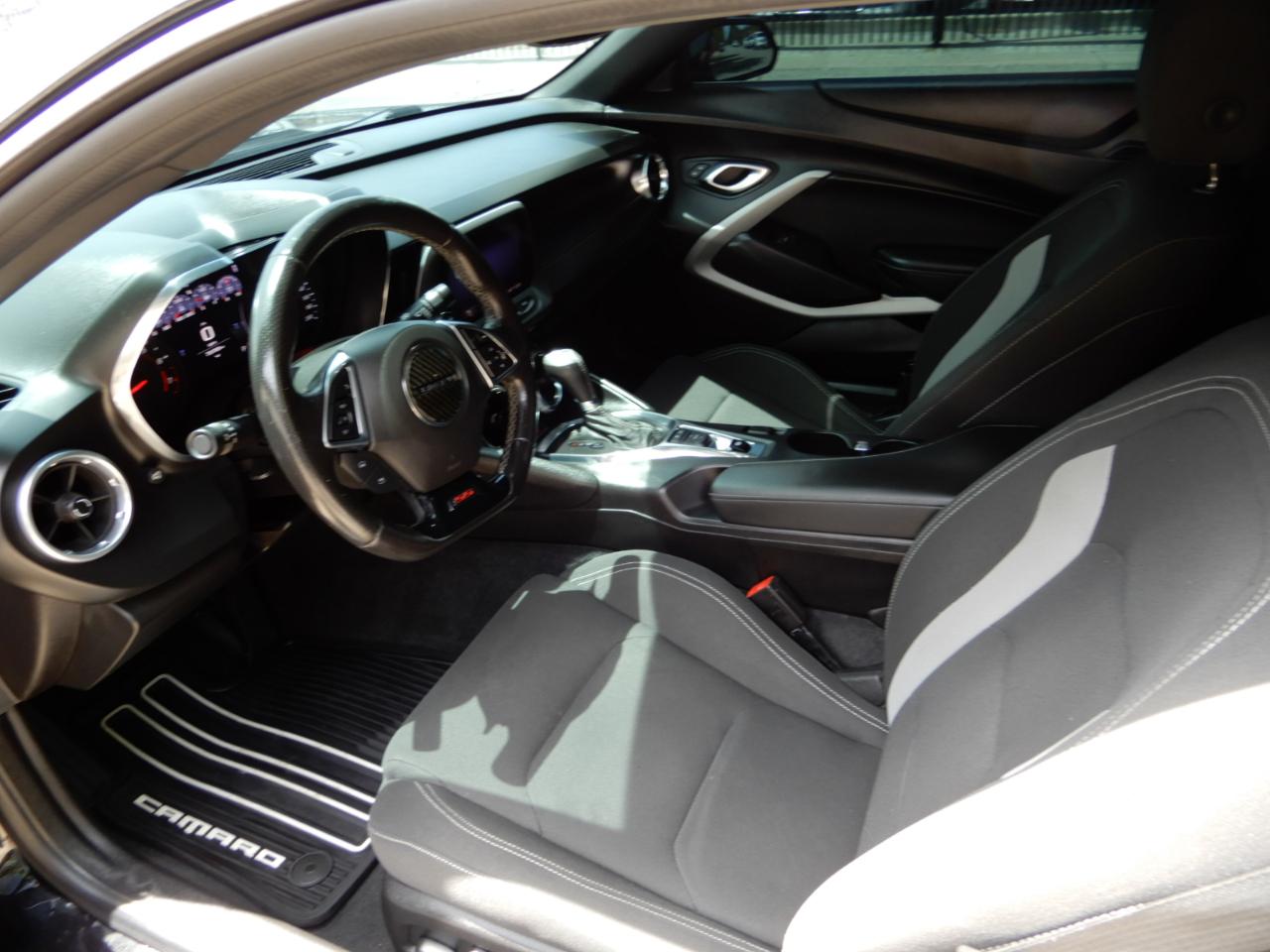 Chevrolet Camaro 2dr Cpe 1SS 2019
