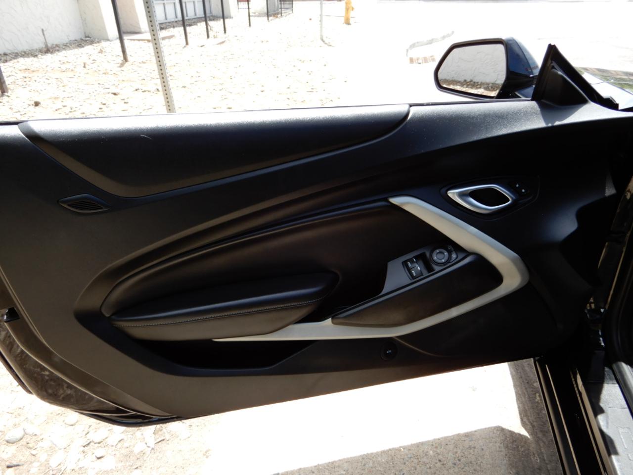 Chevrolet Camaro 2dr Cpe 1SS 2019