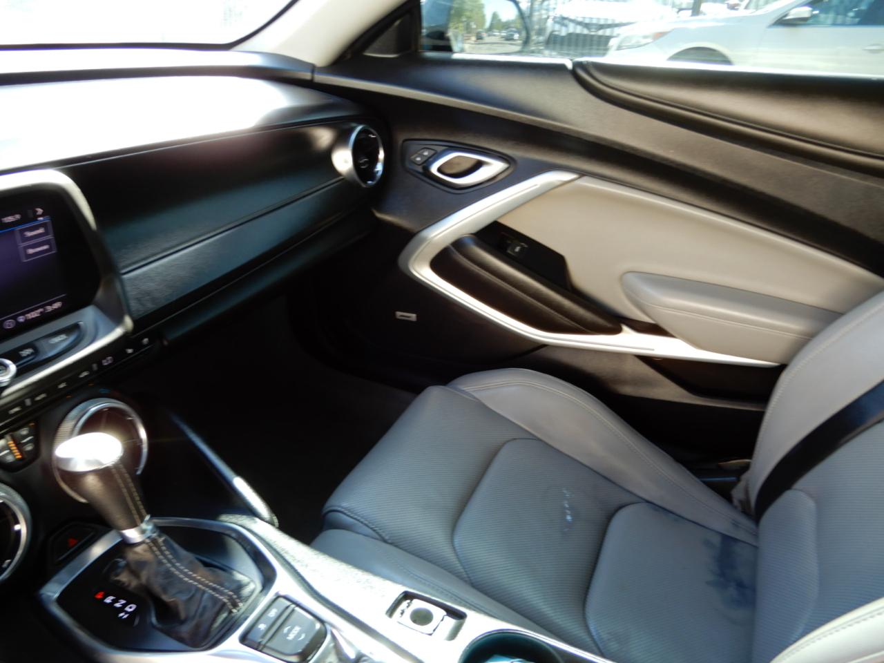 Chevrolet Camaro 2dr Cpe 2SS 2020