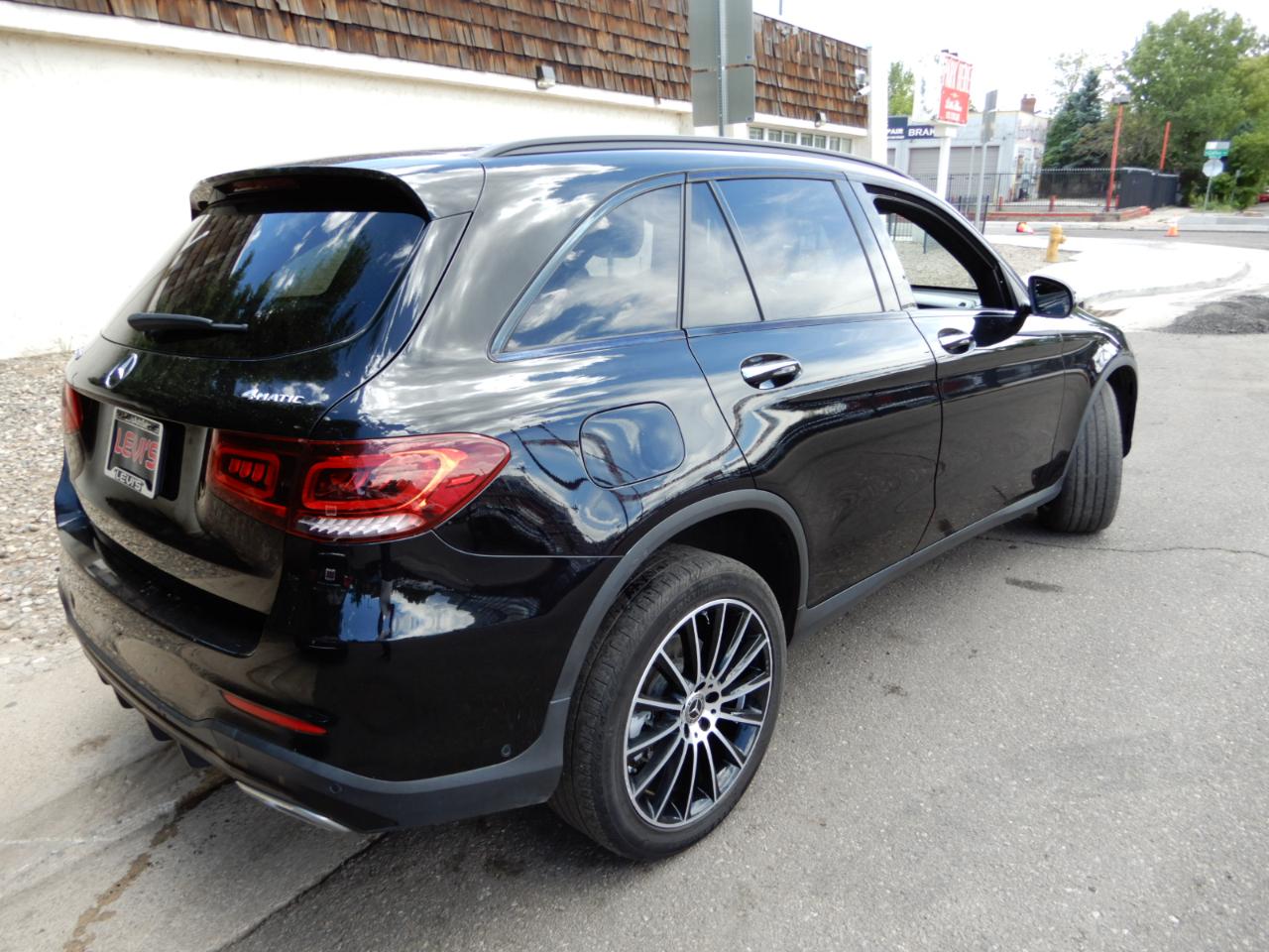 Mercedes-Benz GLC GLC 300 4MATIC SUV 2021