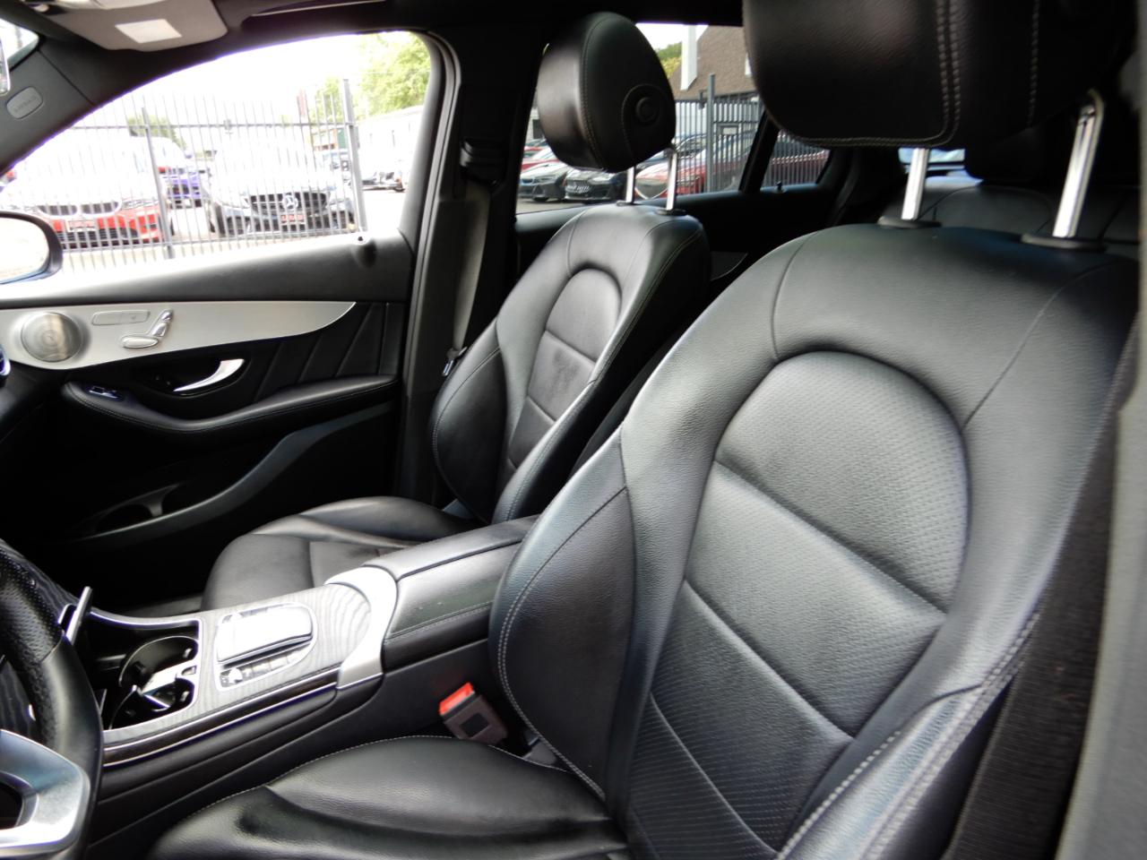 Mercedes-Benz GLC GLC 300 4MATIC SUV 2021