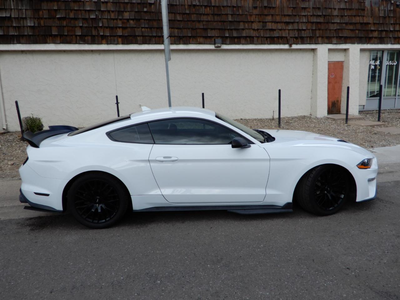 Ford Mustang GT Fastback 2020