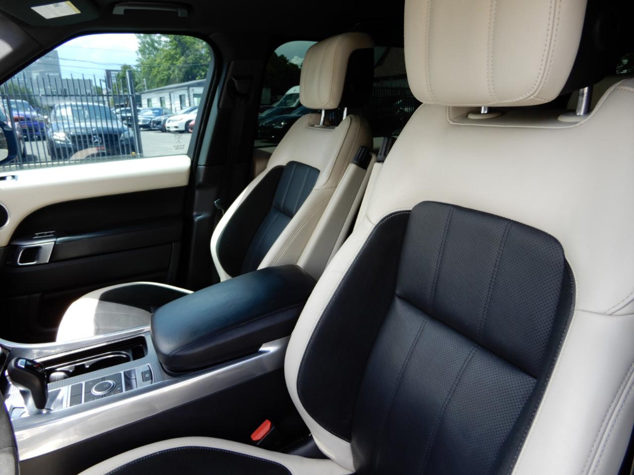 Land Rover Range Rover Sport Turbo i6 MHEV HST 2020