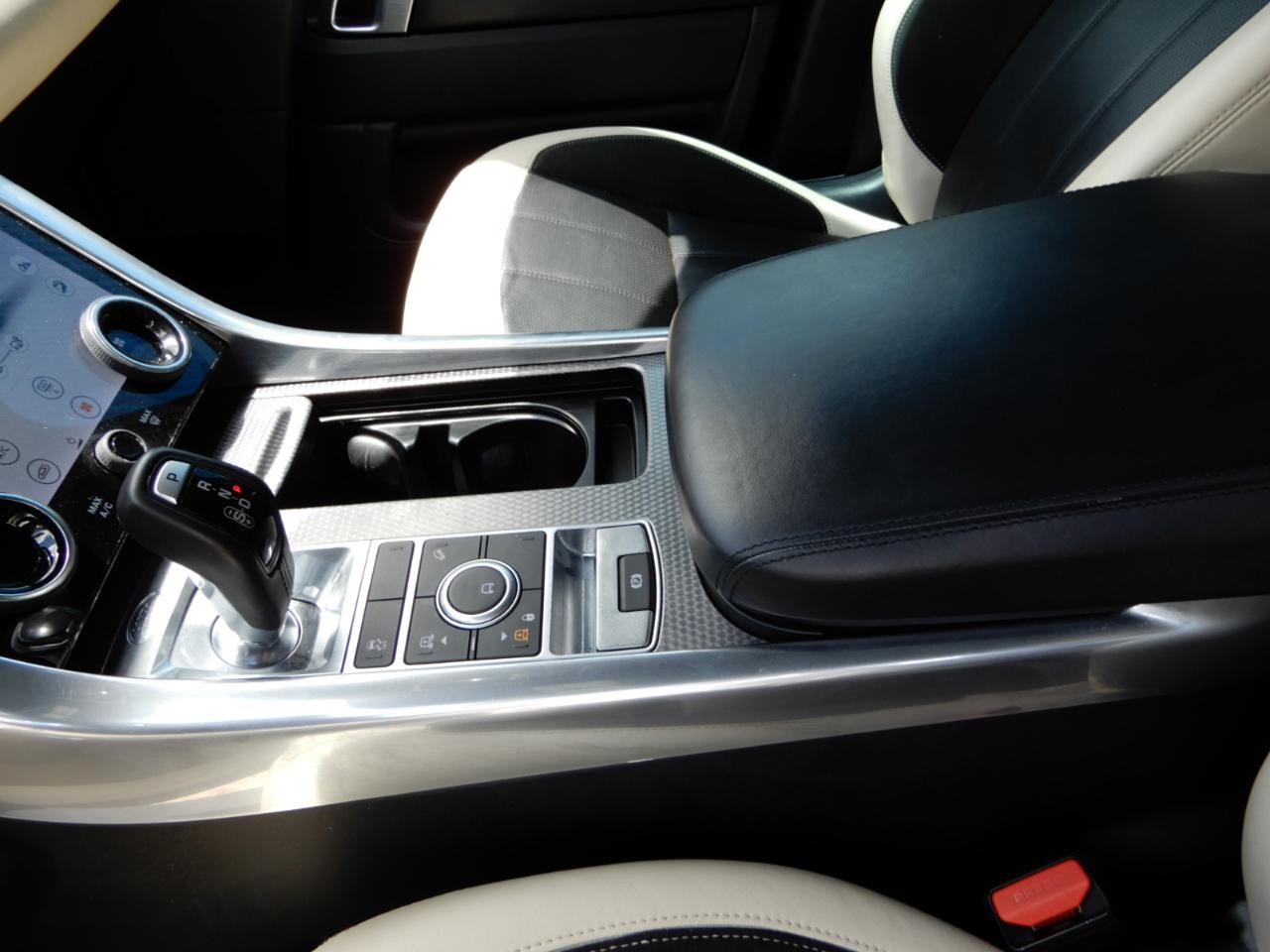 Land Rover Range Rover Sport Turbo i6 MHEV HST 2020
