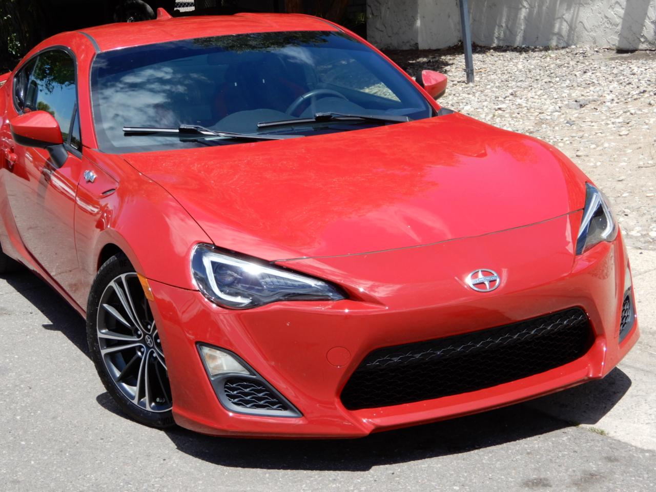 Scion FR-S 2dr Cpe Man (Natl) 2015