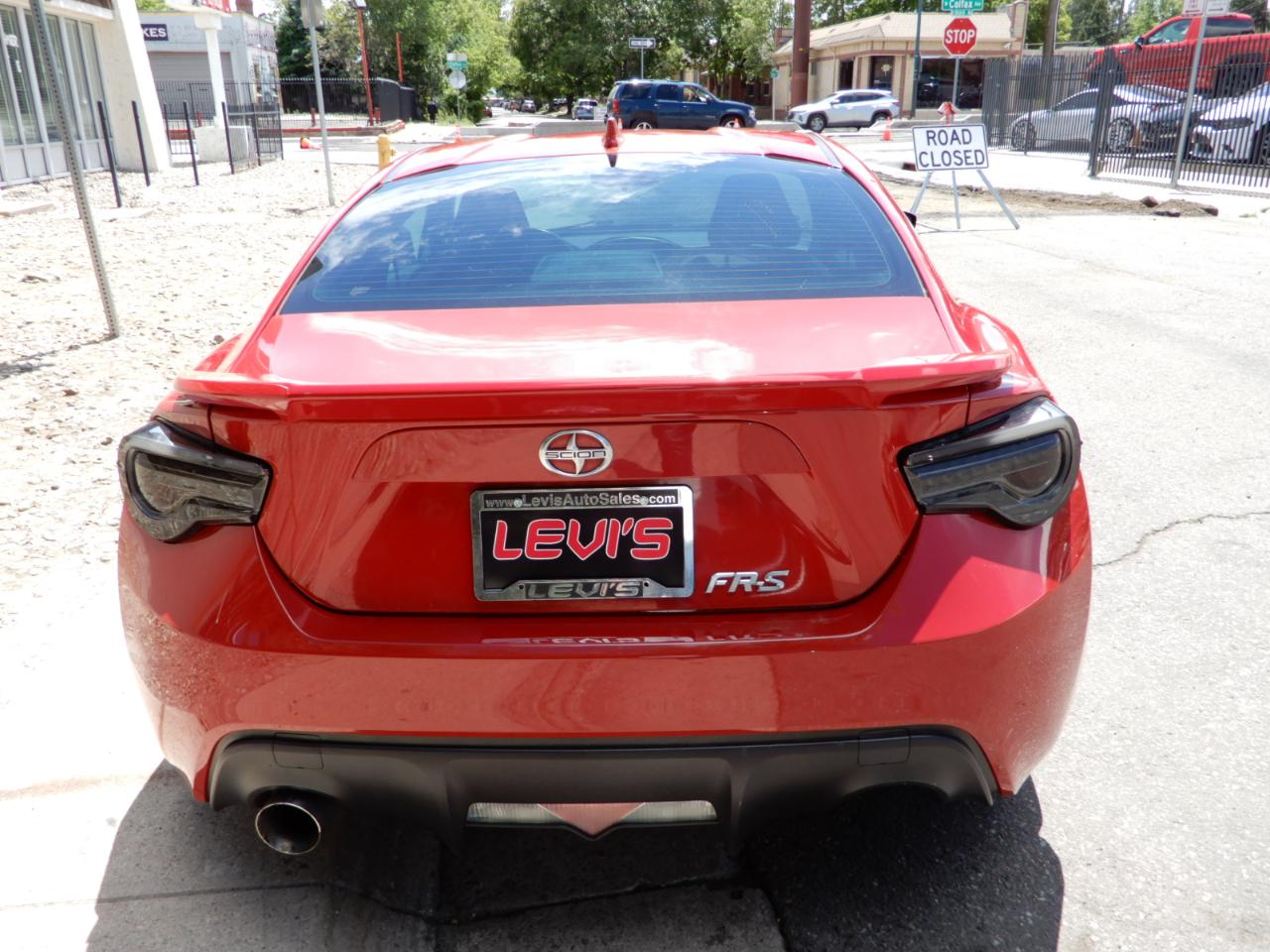 Scion FR-S 2dr Cpe Man (Natl) 2015