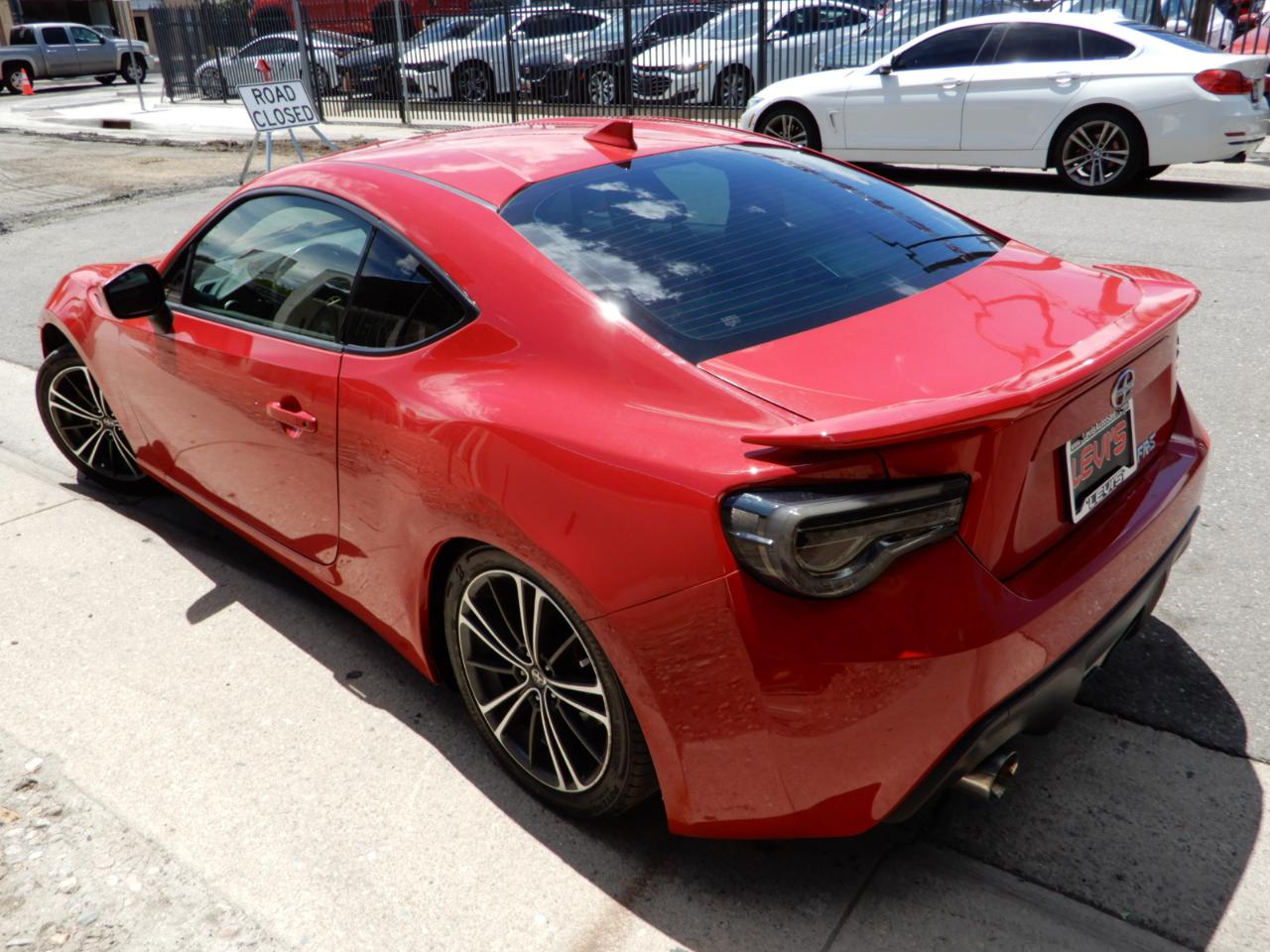 Scion FR-S 2dr Cpe Man (Natl) 2015